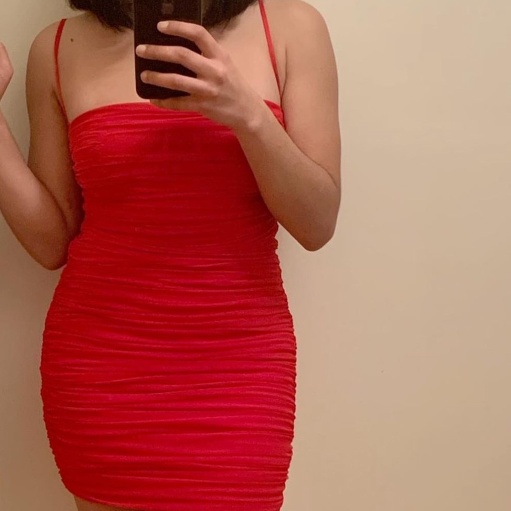 RED GATHERED MESH MINI DRESS
